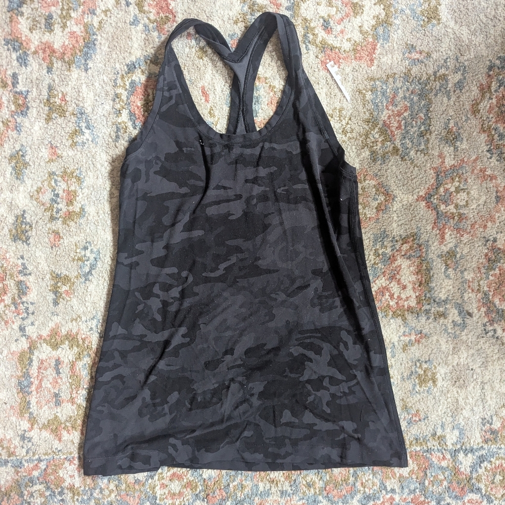 Lululemon black camo swiftly tech racerback tank top